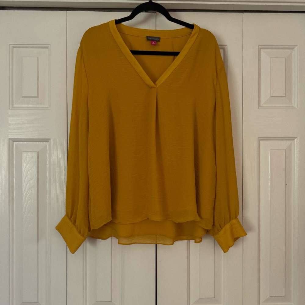 Vince Camuto - Long Sleeve Blouse